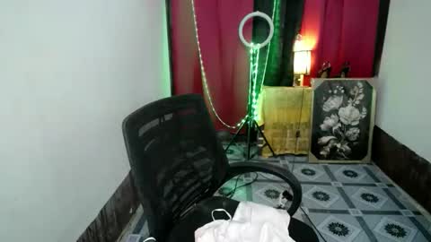 Snapshot of asian_pretty143 chatting on October 7, 3:46 am asian_pretty143 online show from October 7, 3:46 am