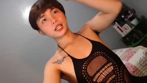 Reyshell online show from December 4, 9:09 am