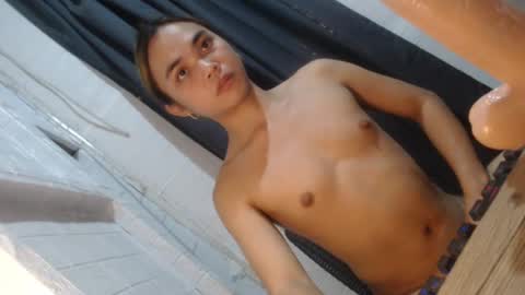 Snapshot of asian_reyshell chatting on February 23, 3:24 am Reyshell online show from February 23, 3:24 am