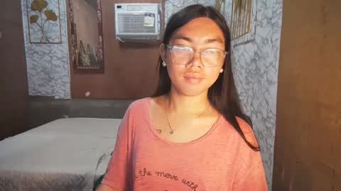Snapshot of asian_rhean chatting on October 7, 12:06 am Rhean online show from October 7, 12:06 am