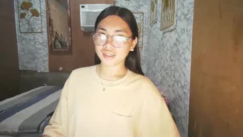 Snapshot of asian_rhean chatting on October 13, 6:48 am Rhean online show from October 13, 6:48 am