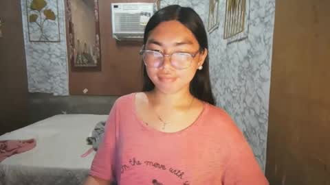 Snapshot of asian_rhean chatting on October 9, 12:27 am Rhean online show from October 9, 12:27 am