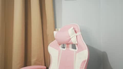 Snapshot of asian_trish chatting on October 6, 11:39 am asian_trish online show from October 6, 11:39 am