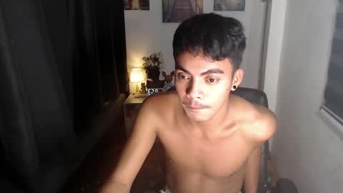 Snapshot of asianboyhunt chatting on December 2, 11:24 pm Fev online show from December 2, 11:24 pm