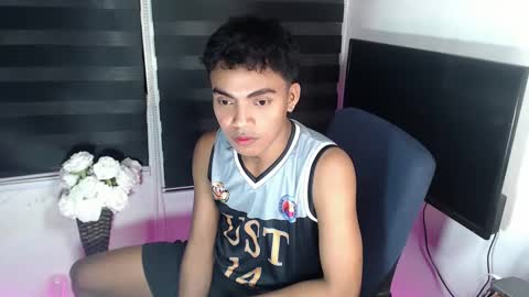 Snapshot of asianboyhunt chatting on February 20, 3:41 pm Fev online show from February 20, 3:41 pm