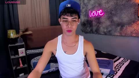 Snapshot of asiancum_peter chatting on October 16, 10:15 am asiancum_peter online show from October 16, 10:15 am