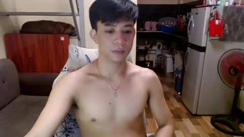 Snapshot of asiandreamboyx chatting on February 13, 11:28 am asiandreamboyx online show from February 13, 11:28 am