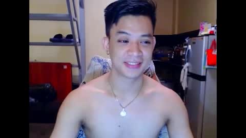 Snapshot of asiandreamboyx chatting on September 19, 9:02 am asiandreamboyx online show from September 19, 9:02 am