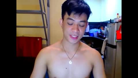 asiandreamboyx online show from April 22, 6:42 am