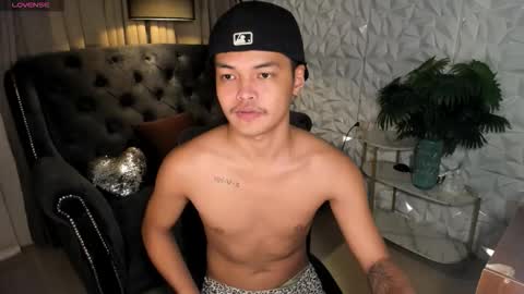 VICTORIA SCOTT online show from November 1, 5:23 pm