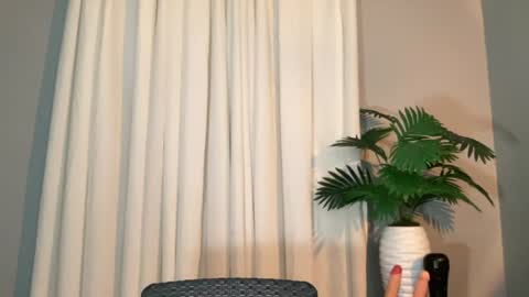 Lily online show from July 17, 6:37 am