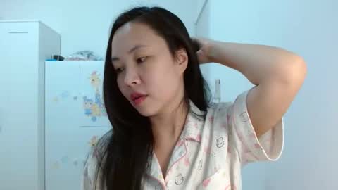 Tabby online show from November 25, 3:33 pm