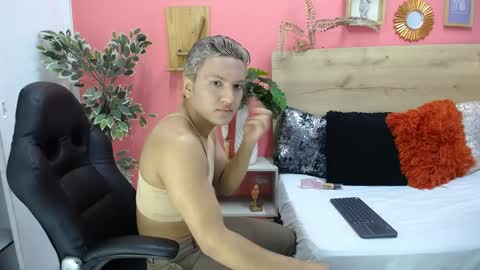 ASLY online show from April 6, 10:05 am