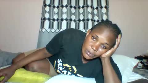 FLORAH DANIEL online show from November 10, 8:44 pm