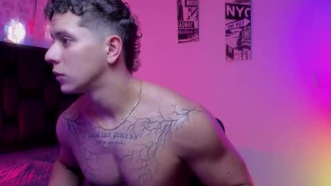 astonhills online show from November 8, 3:37 pm