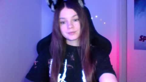 astradream_ online show from February 27, 12:36 am