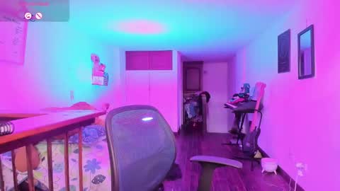 Snapshot of atenea_dragon__ chatting on September 21, 9:08 pm Atenea online show from September 21, 9:08 pm