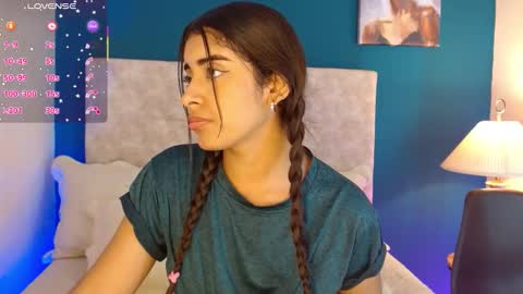 Atenea 3 online show from October 9, 3:17 pm