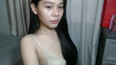 Snapshot of atheena_charm chatting on January 15, 2:38 am Athena online show from January 15, 2:38 am