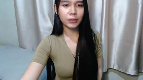 Snapshot of atheena_charm chatting on December 23, 7:41 pm Athena online show from December 23, 7:41 pm