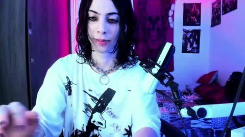 athenauwu online show from October 5, 10:01 am