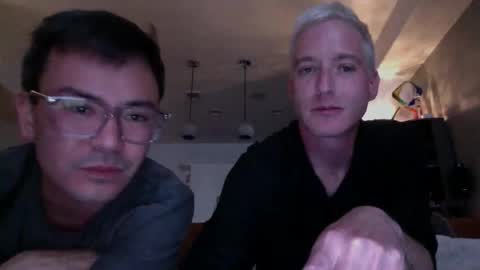 Thomas and Garret online show from April 6, 5:52 am