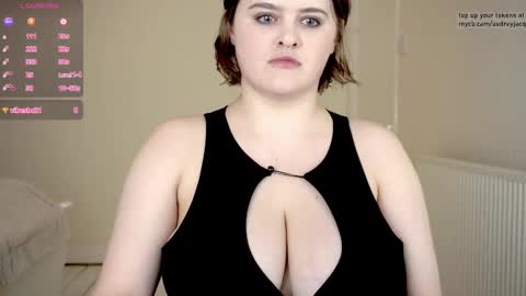 Snapshot of audreyjacq chatting on October 17, 2:43 pm Audrey Jacq online show from October 17, 2:43 pm