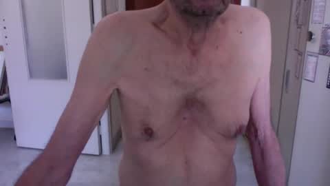 auguste061400 online show from March 8, 9:06 am