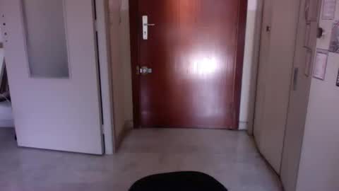 auguste061400 online show from March 7, 8:23 am