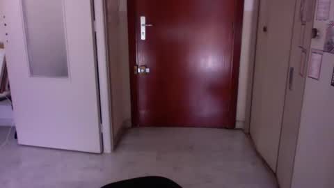 auguste061400 online show from March 2, 9:10 am