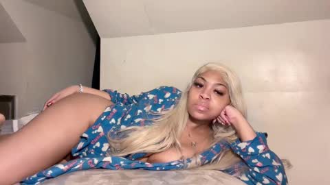 Snapshot of aunyxxx chatting on February 12, 5:58 am aunyxxx online show from February 12, 5:58 am