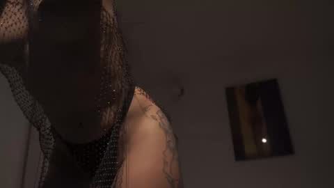 Snapshot of aura_sensual chatting on September 14, 12:46 am . online show from September 14, 12:46 am