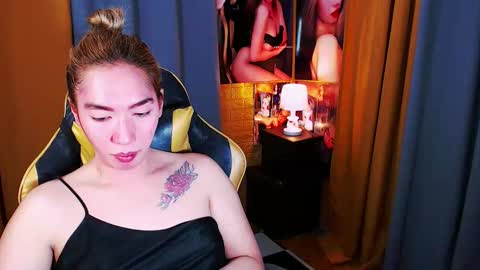 Miss awra online show from April 15, 8:17 am