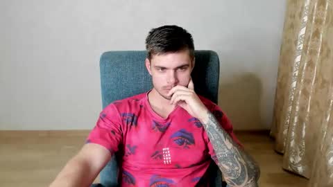 Maks online show from February 9, 10:01 pm