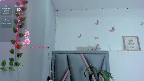 aurora_blackmont online show from May 30, 12:25 pm