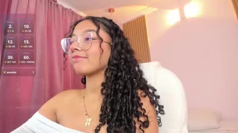 Snapshot of aurora_blis chatting on October 19, 1:49 pm aurora_blis online show from October 19, 1:49 pm