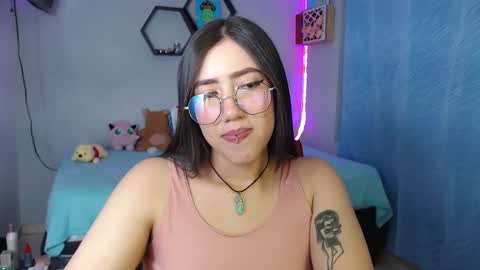 Aurora  online show from March 11, 6:52 am