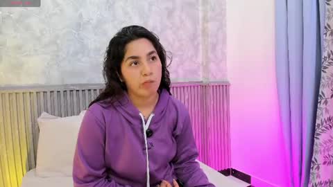auroragold__ online show from June 17, 4:06 am