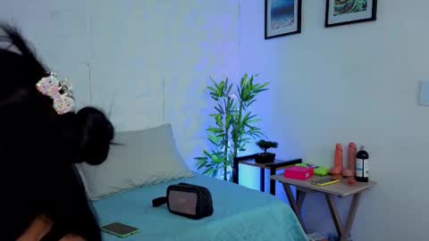 aurora online show from December 2, 8:18 pm