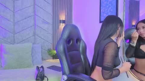 aurora online show from October 19, 7:40 pm