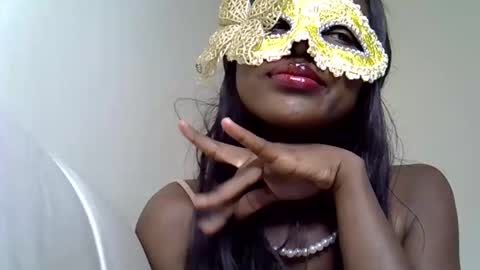 Sparkles online show from December 5, 11:13 pm