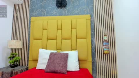 aurore online show from April 9, 1:28 pm