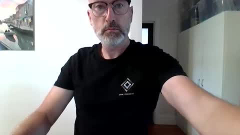 aussiemaninmelbourne online show from April 13, 3:11 am