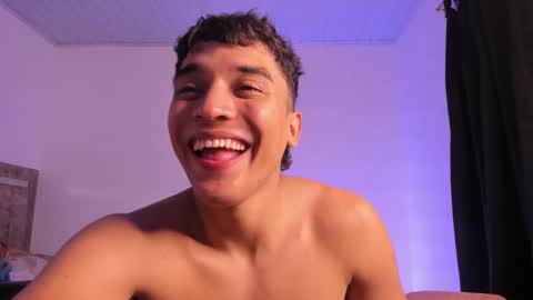 Snapshot of austin_cardieff_ chatting on October 24, 5:08 am Austin online show from October 24, 5:08 am