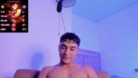 Snapshot of austin_cardieff_ chatting on October 1, 7:02 pm Austin online show from October 1, 7:02 pm