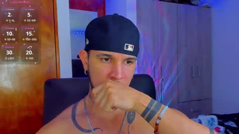 Snapshot of austin_curry chatting on September 26, 2:08 am A online show from September 26, 2:08 am