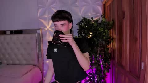 austin_rouse online show from September 28, 3:59 am