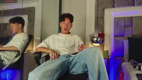 austinreeds online show from March 23, 4:01 pm