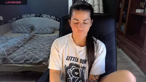 Ava online show from January 20, 10:51 am