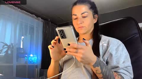 Ava online show from January 28, 12:43 pm